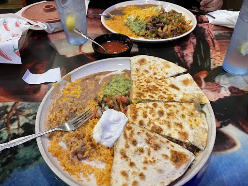 Los Compadres Méxican Restaurant photo 10